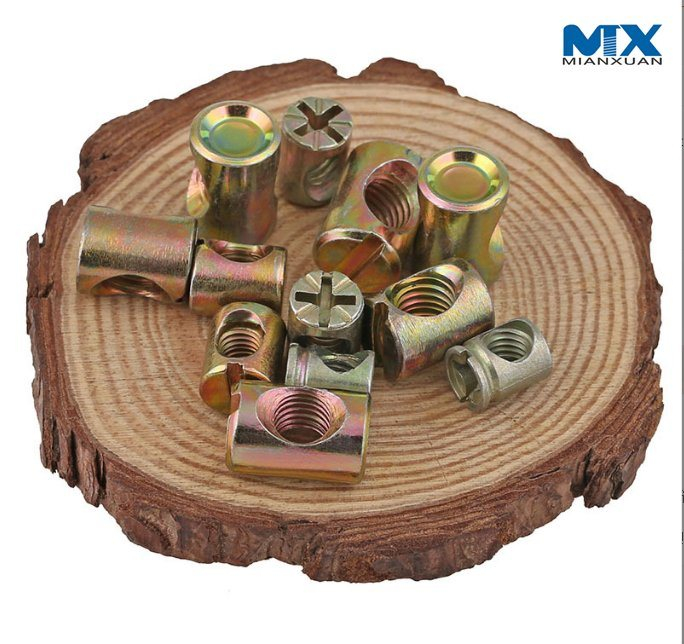 Tuercas martillo para pernos en muebles