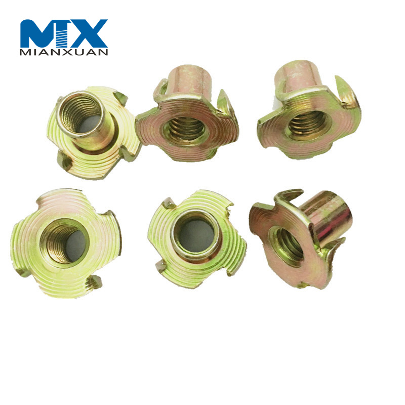 Tuerca en T de acero inoxidable M3 ~ M12 de acero al carbono de cuatro garras DIN1624