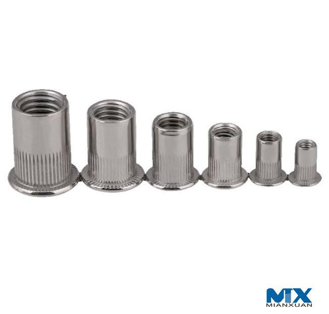 Tuercas remachables de acero inoxidable para automóviles