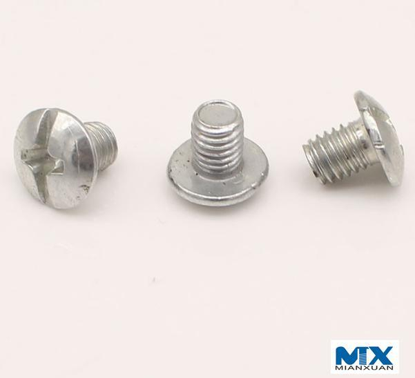 Tornillos para tejados con ranura