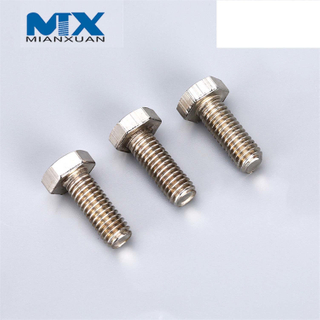 Fabricante estándar de acero inoxidable con perno de cabeza hexagonal DIN933