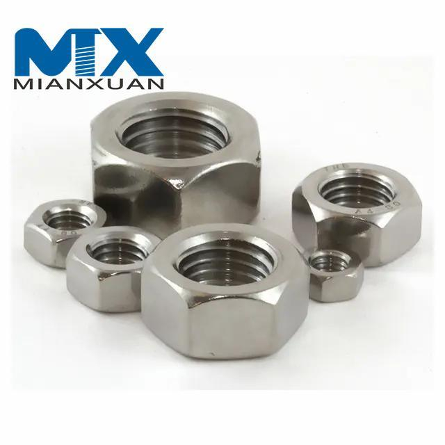 Buenas críticas Material de acero de alto estándar Tuerca de acoplamiento larga hexagonal
