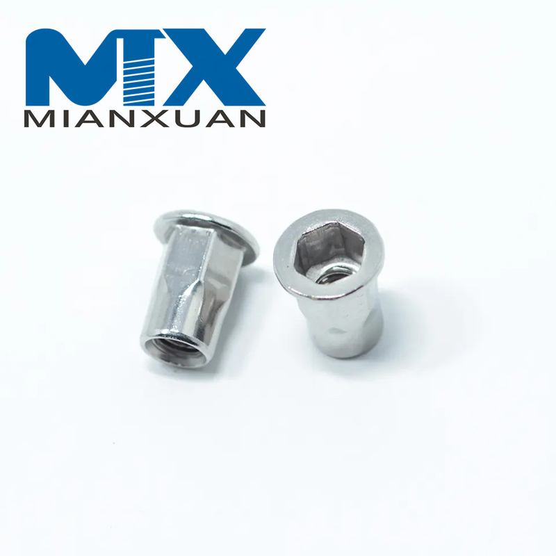 Tuerca de remache ciego medio hexagonal SS304