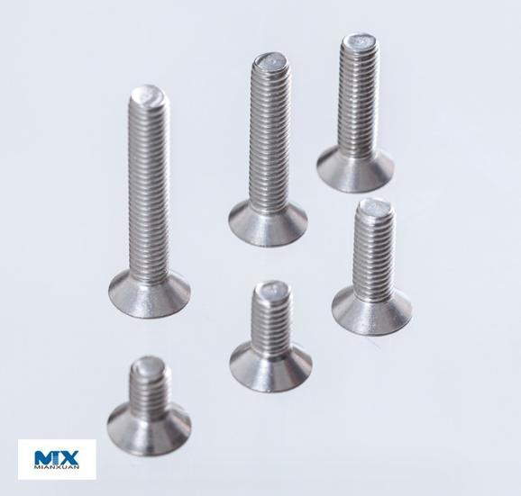 Tornillos de cabeza avellanada con casquillo hexagonal y capacidad de carga reducida