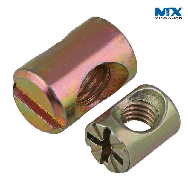 Tuercas martillo para pernos en muebles