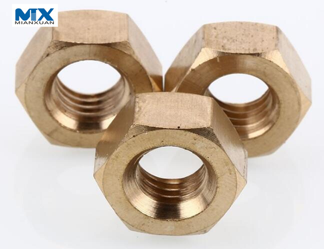 Tuercas hexagonales de latón para construcción