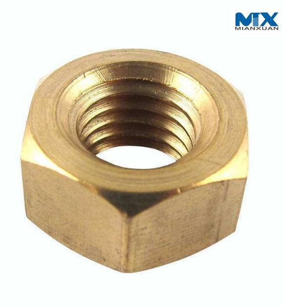 Tuercas hexagonales de latón para tuberías
