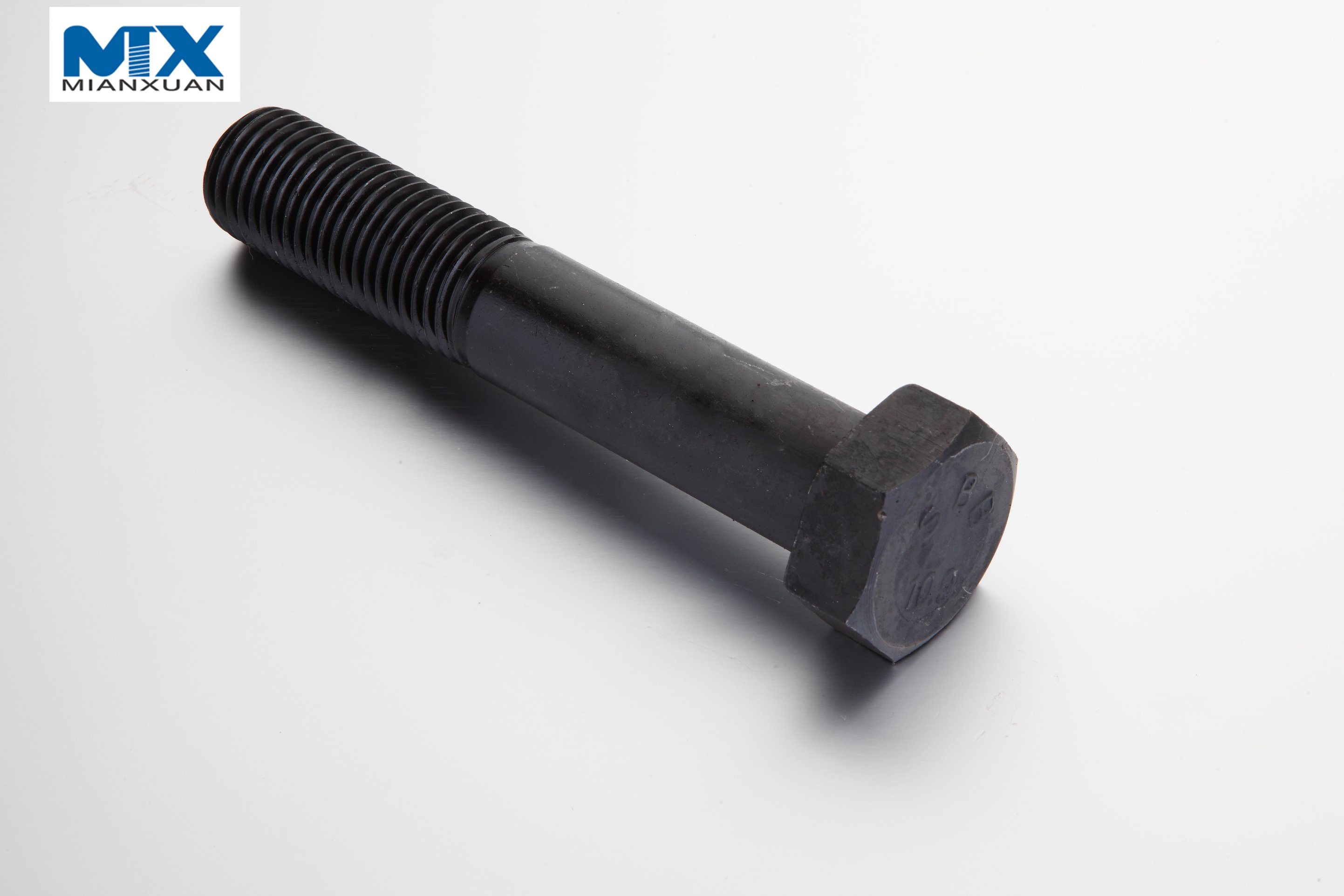 Pernos de cabeza hexagonal: producto grado C