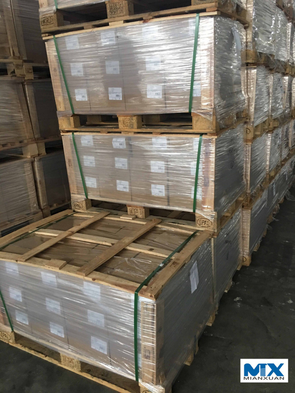 Tuercas esféricas hexagonales con brida para rueda