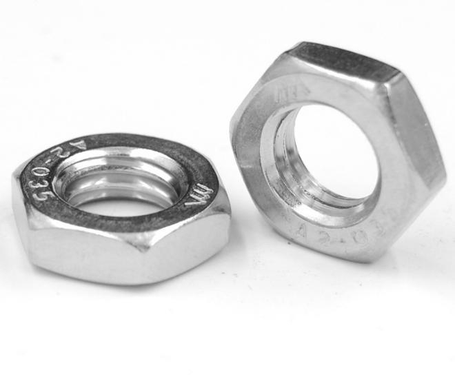 Tuercas delgadas hexagonales de acero inoxidable estándar DIN