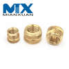 Insertar tuercas moleteadas Tuercas insertadas de latón termofusible
