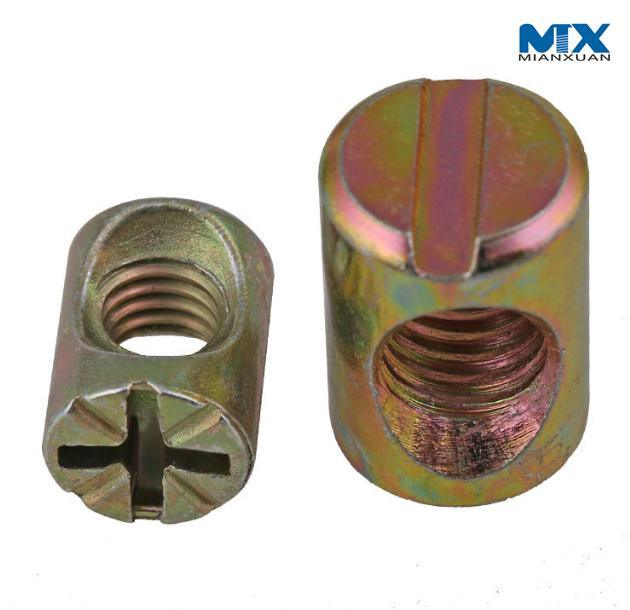 Tuercas martillo para pernos en muebles
