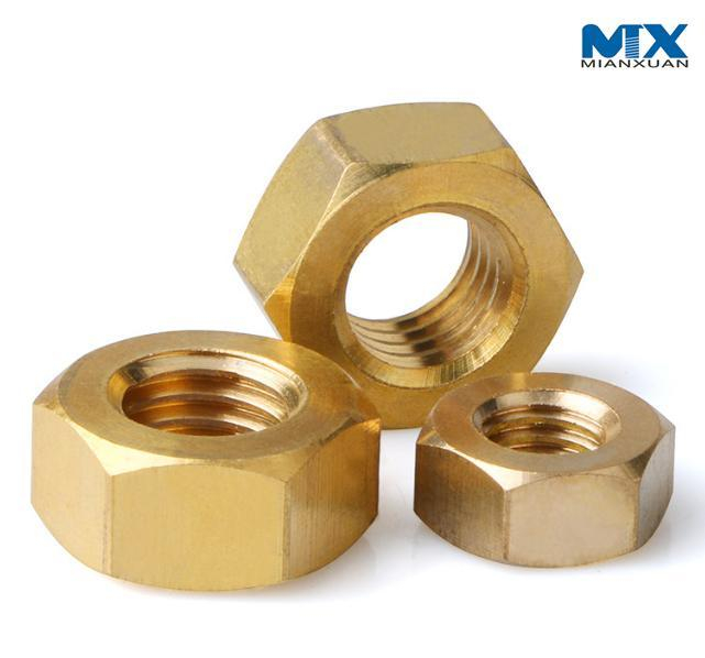 Tuercas hexagonales de latón para tuberías