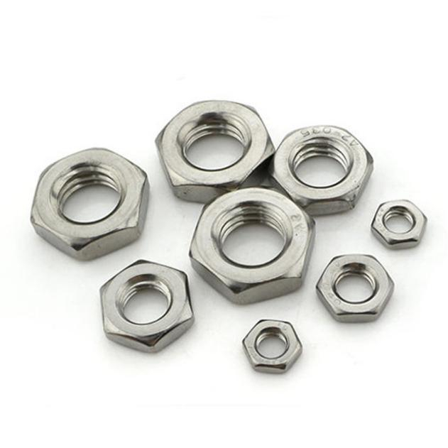 Tuercas delgadas hexagonales de acero inoxidable estándar DIN