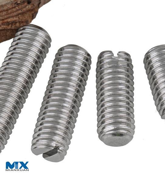 Tornillos de fijación ranurados con punta plana
